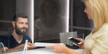 Co może opóźnić czas dotarcia przelewu zagranicznego?