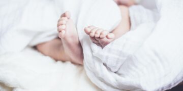 Jak urządzić mały pokój rodzeństwa? Sprytne łóżka dla dzieci do zadań specjalnych