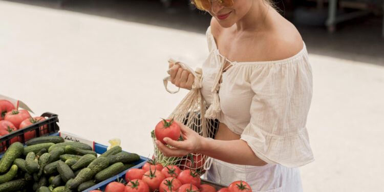 Targi i bazarki w regionie – gdzie kupować lokalne warzywa